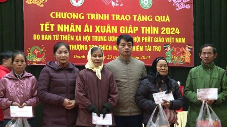 Phú Thọ: Ban TT-XH Trung ương thăm và tặng 500 suất quà cho bà con nghèo