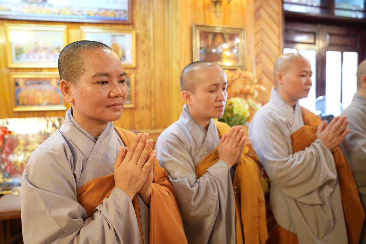 Phân ban Ni giới TW thăm và cúng dàng Trường hạ tại tỉnh Thái Nguyên và Phú Thọ - ảnh 15