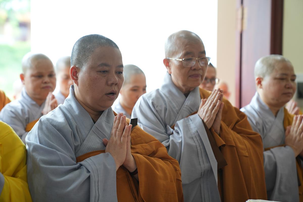 Phân ban Ni giới TW thăm và cúng dàng Trường hạ tại tỉnh Thái Nguyên và Phú Thọ - ảnh 30
