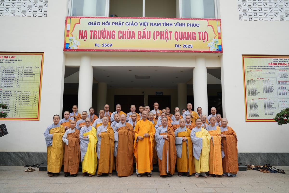 Phân ban Ni giới TW thăm và cúng dàng Trường hạ tại tỉnh Thái Nguyên và Phú Thọ - ảnh 37