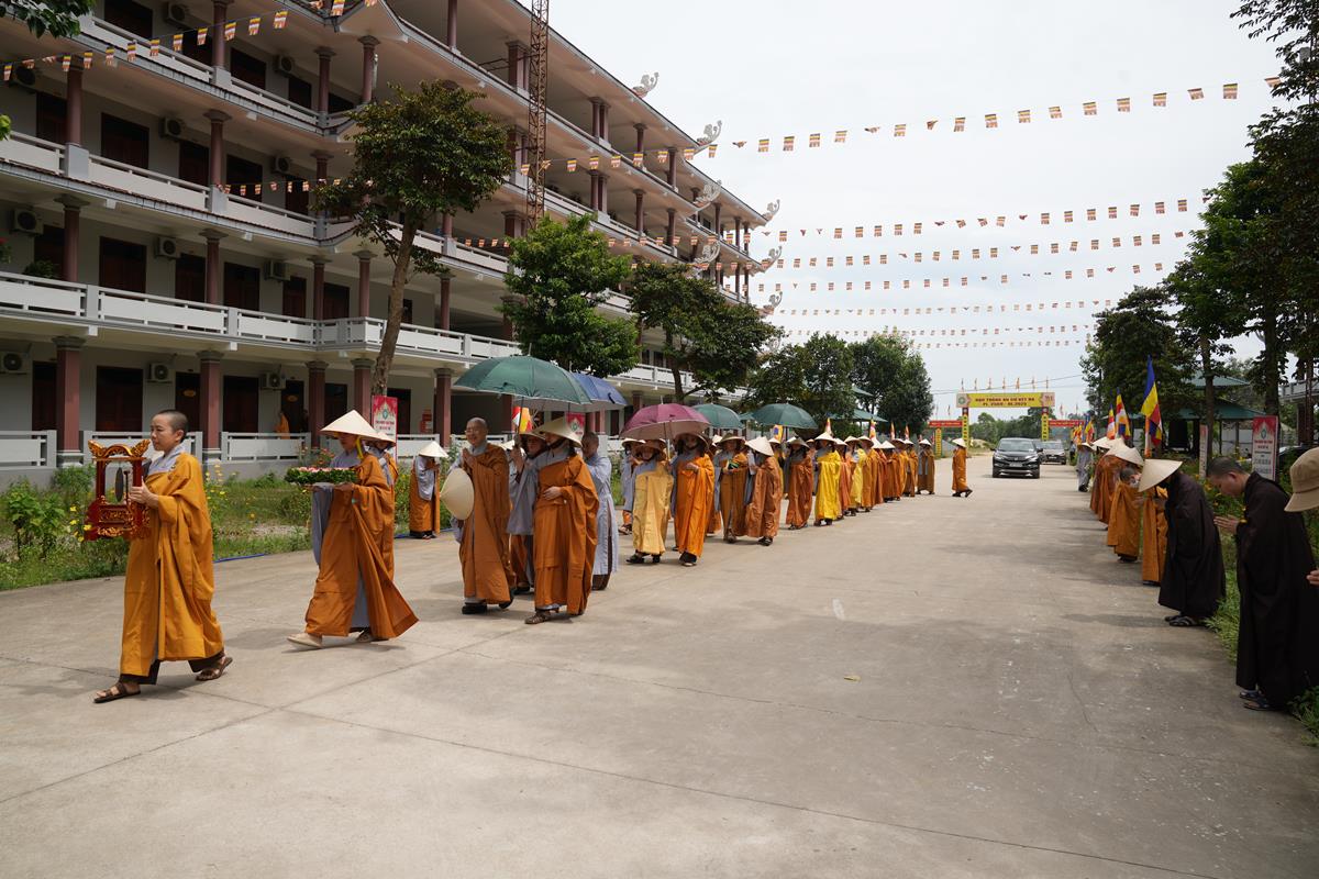 Phân ban Ni giới TW thăm và cúng dàng Trường hạ tại tỉnh Thái Nguyên và Phú Thọ - ảnh 39