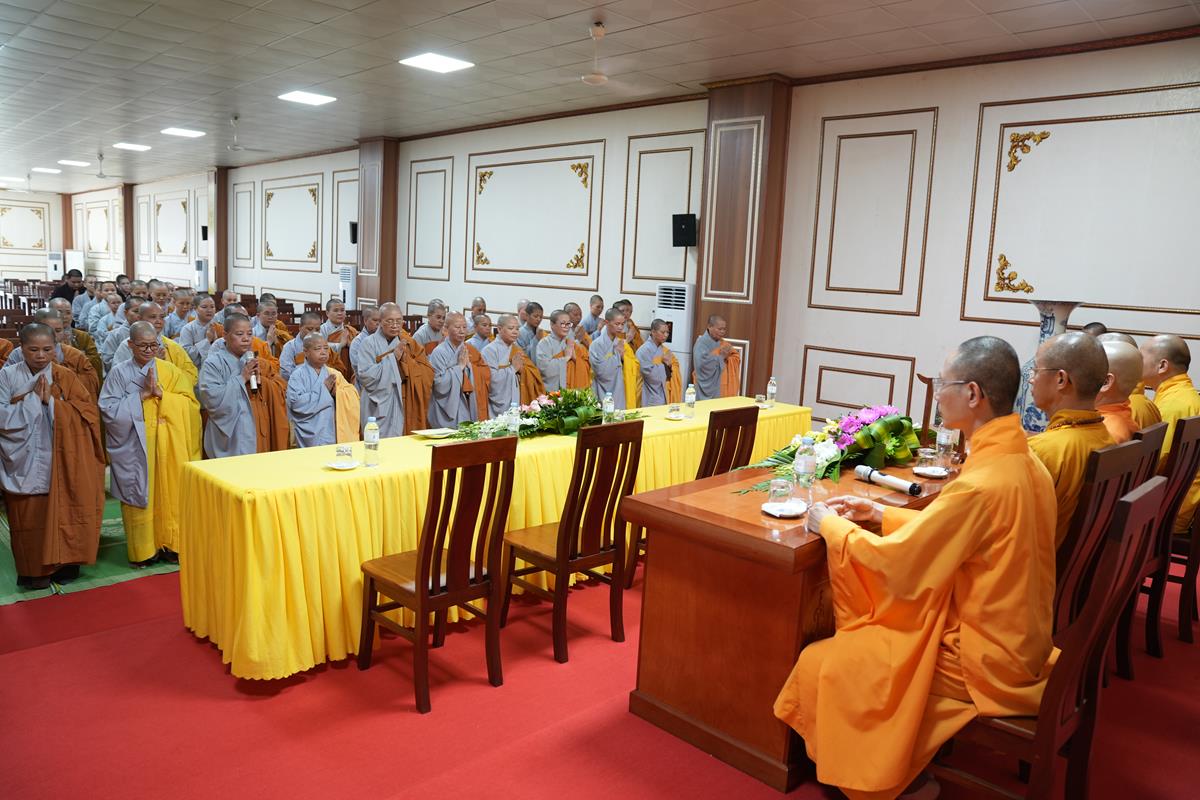 Phân ban Ni giới TW thăm và cúng dàng Trường hạ tại tỉnh Thái Nguyên và Phú Thọ - ảnh 42
