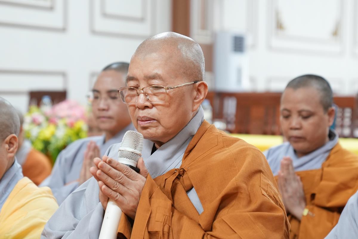 Phân ban Ni giới TW thăm và cúng dàng Trường hạ tại tỉnh Thái Nguyên và Phú Thọ - ảnh 53