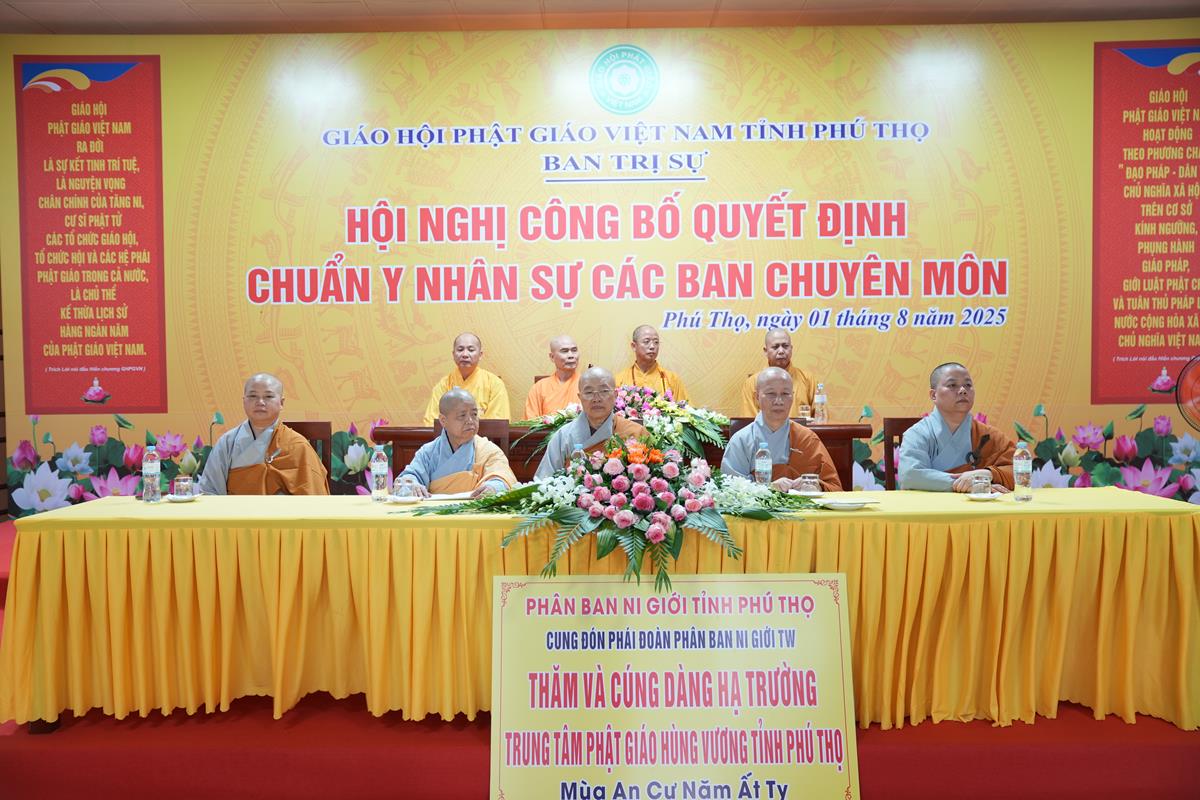 Phân ban Ni giới TW thăm và cúng dàng Trường hạ tại tỉnh Thái Nguyên và Phú Thọ - ảnh 56