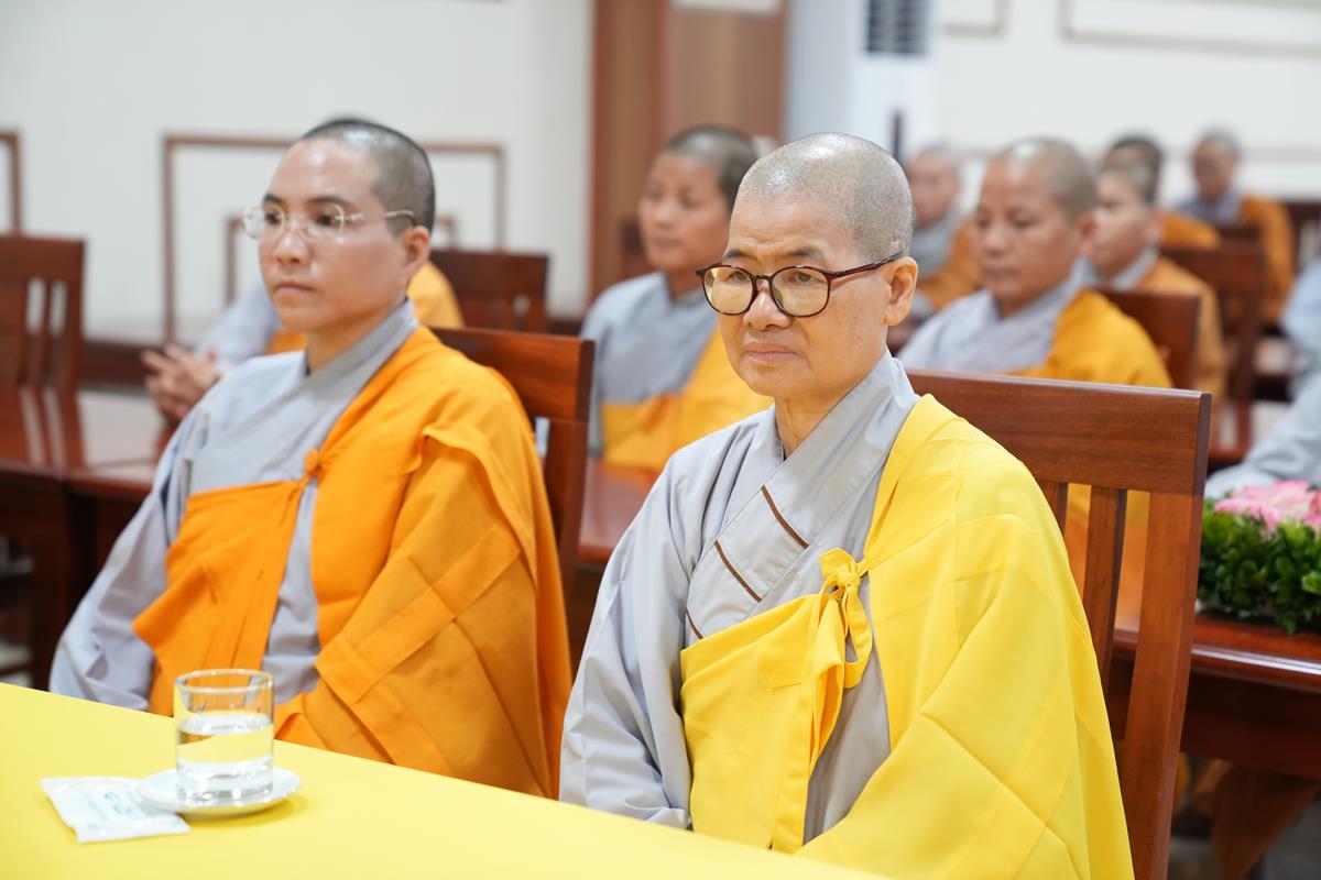 Phân ban Ni giới TW thăm và cúng dàng Trường hạ tại tỉnh Thái Nguyên và Phú Thọ - ảnh 62