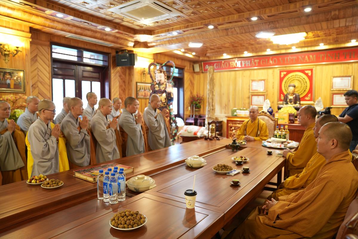 Phân ban Ni giới TW thăm và cúng dàng Trường hạ tại tỉnh Thái Nguyên và Phú Thọ - ảnh 8