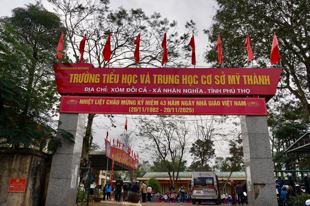 Ban Đại diện Phật giáo liên Phường, Xã Chương Mỹ trao tặng hơn 400 triệu đồng hỗ trợ đồng bào khó khăn tại tỉnh Phú Thọ - ảnh 2