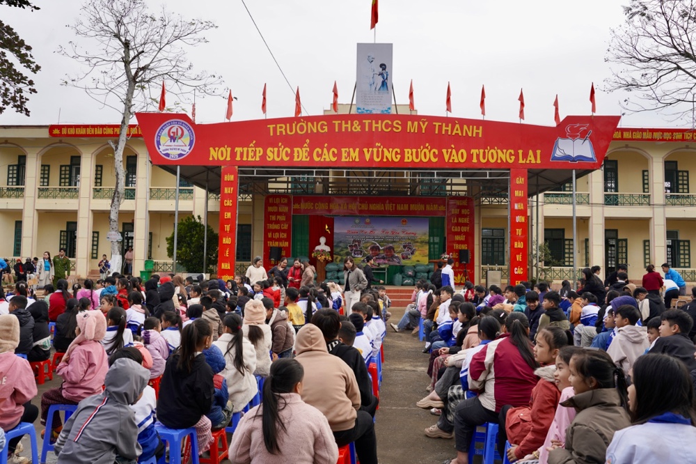 Ban Đại diện Phật giáo liên Phường, Xã Chương Mỹ trao tặng hơn 400 triệu đồng hỗ trợ đồng bào khó khăn tại tỉnh Phú Thọ - ảnh 23