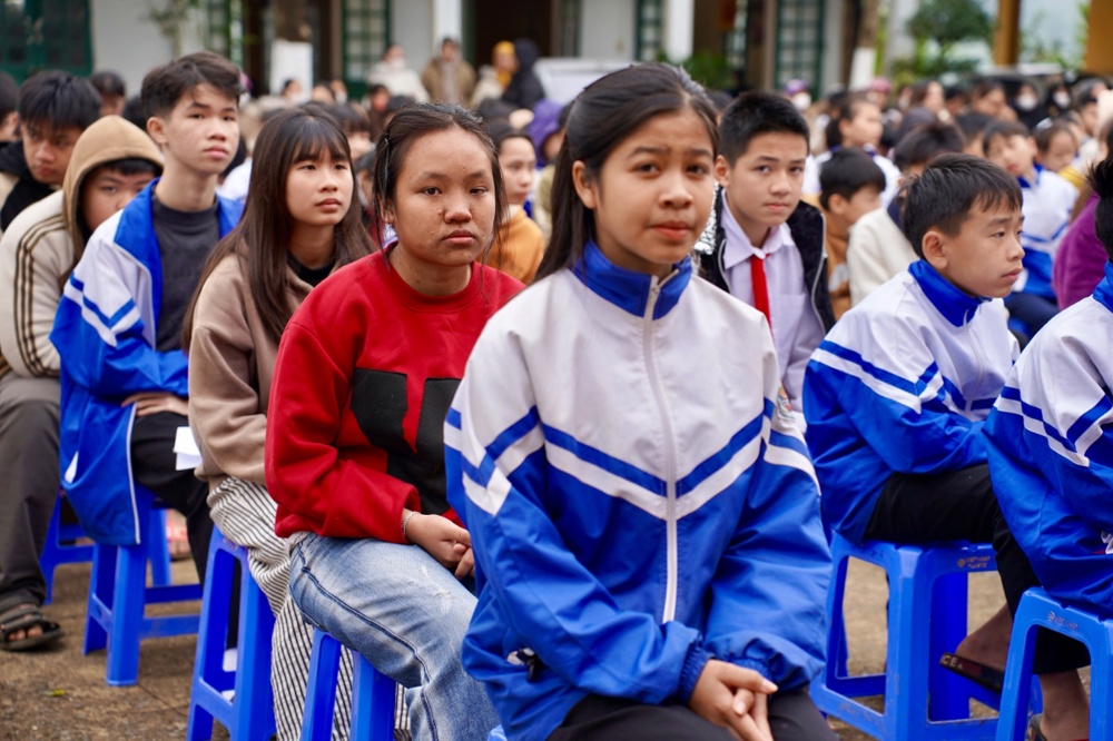 Ban Đại diện Phật giáo liên Phường, Xã Chương Mỹ trao tặng hơn 400 triệu đồng hỗ trợ đồng bào khó khăn tại tỉnh Phú Thọ - ảnh 31