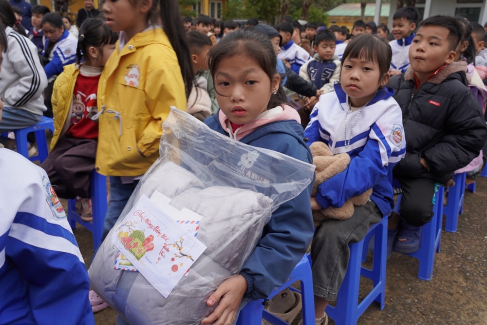 Ban Đại diện Phật giáo liên Phường, Xã Chương Mỹ trao tặng hơn 400 triệu đồng hỗ trợ đồng bào khó khăn tại tỉnh Phú Thọ - ảnh 58