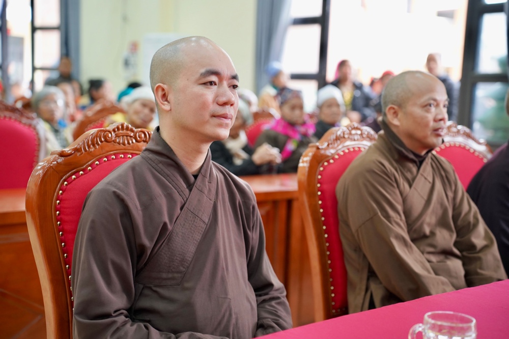 Ban Đại diện Phật giáo liên Phường, Xã Chương Mỹ trao tặng hơn 400 triệu đồng hỗ trợ đồng bào khó khăn tại tỉnh Phú Thọ - ảnh 84