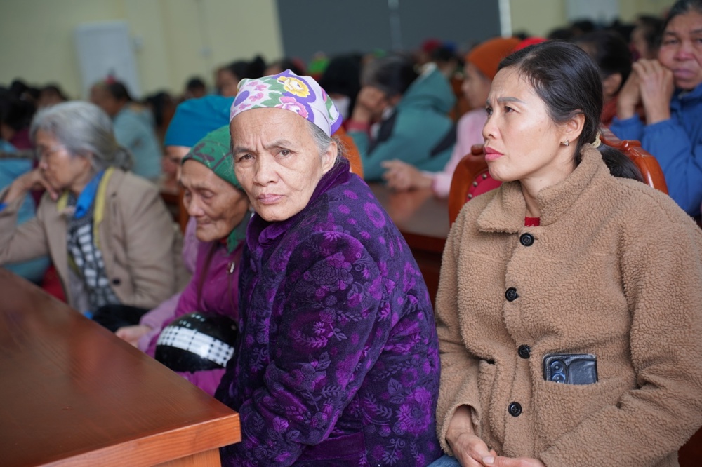 Ban Đại diện Phật giáo liên Phường, Xã Chương Mỹ trao tặng hơn 400 triệu đồng hỗ trợ đồng bào khó khăn tại tỉnh Phú Thọ - ảnh 88