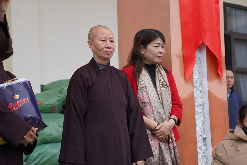 Ban Đại diện Phật giáo liên Phường, Xã Chương Mỹ trao tặng hơn 400 triệu đồng hỗ trợ đồng bào khó khăn tại tỉnh Phú Thọ - ảnh 95