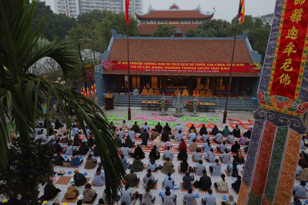 Phú Thọ: Lung linh đêm Hoa đăng mừng Phật Thành đạo và Khởi sắc kỳ thi Giáo lý cho 600 Phật tử - ảnh 11