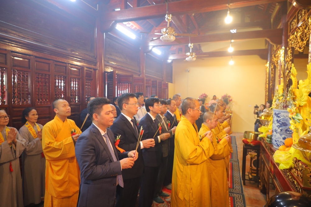 Phú Thọ: Phường Vĩnh Yên tổ chức Lễ hội truyền thống và khánh thành Ngôi Tam Bảo - ảnh 10