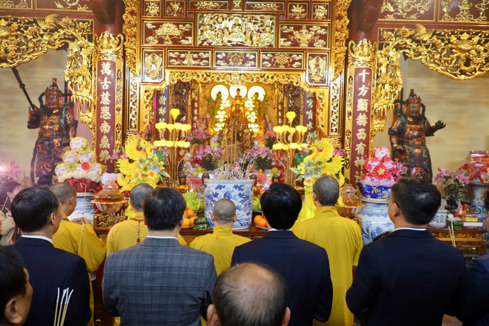 Phú Thọ: Phường Vĩnh Yên tổ chức Lễ hội truyền thống và khánh thành Ngôi Tam Bảo - ảnh 11