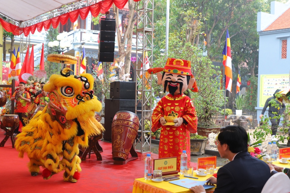 Phú Thọ: Phường Vĩnh Yên tổ chức Lễ hội truyền thống và khánh thành Ngôi Tam Bảo - ảnh 18