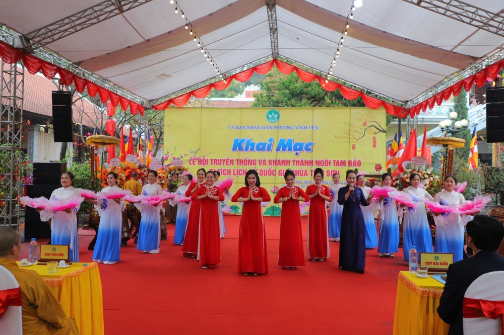 Phú Thọ: Phường Vĩnh Yên tổ chức Lễ hội truyền thống và khánh thành Ngôi Tam Bảo - ảnh 23