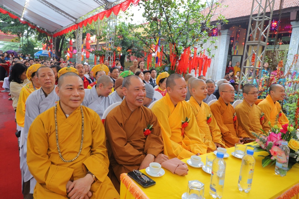 Phú Thọ: Phường Vĩnh Yên tổ chức Lễ hội truyền thống và khánh thành Ngôi Tam Bảo - ảnh 30