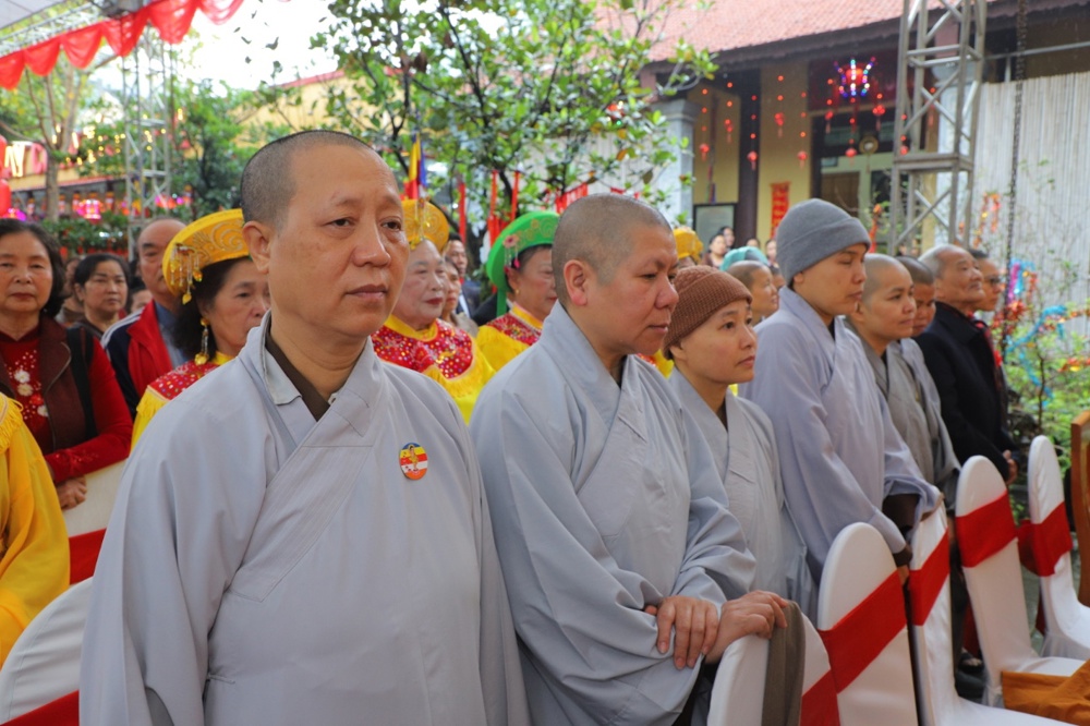Phú Thọ: Phường Vĩnh Yên tổ chức Lễ hội truyền thống và khánh thành Ngôi Tam Bảo - ảnh 41