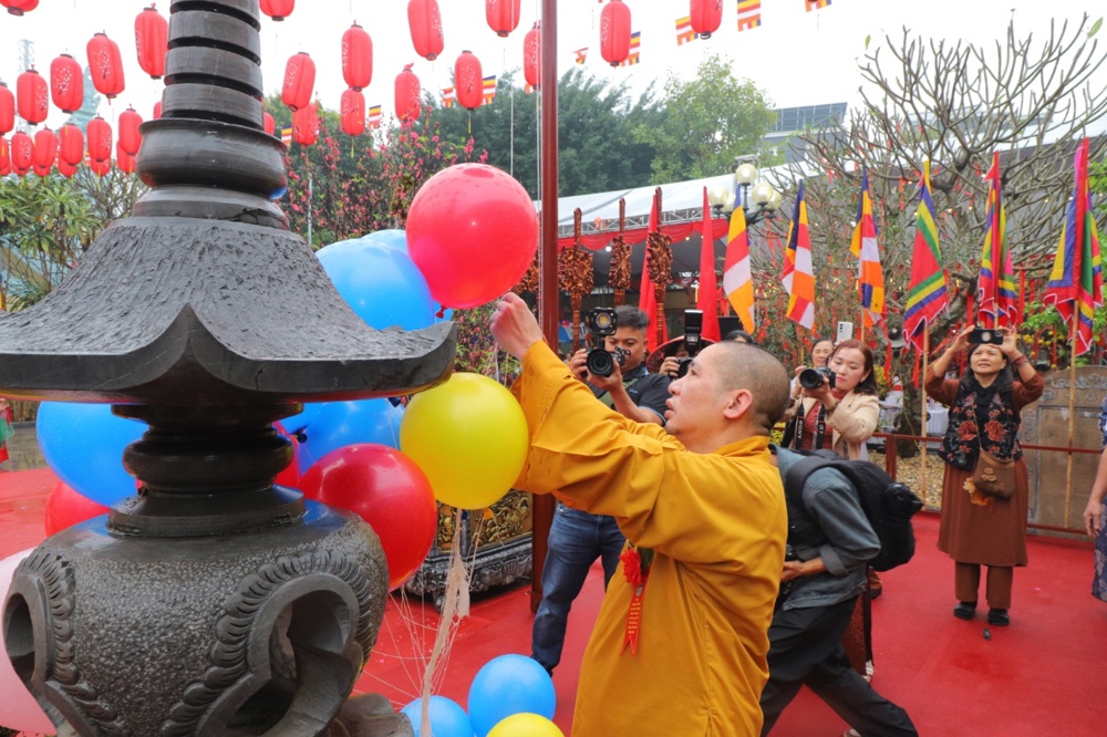 Phú Thọ: Phường Vĩnh Yên tổ chức Lễ hội truyền thống và khánh thành Ngôi Tam Bảo - ảnh 79