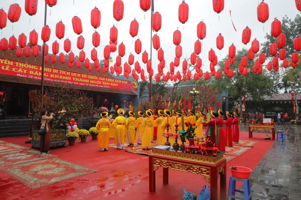 Phú Thọ: Phường Vĩnh Yên tổ chức Lễ hội truyền thống và khánh thành Ngôi Tam Bảo - ảnh 88
