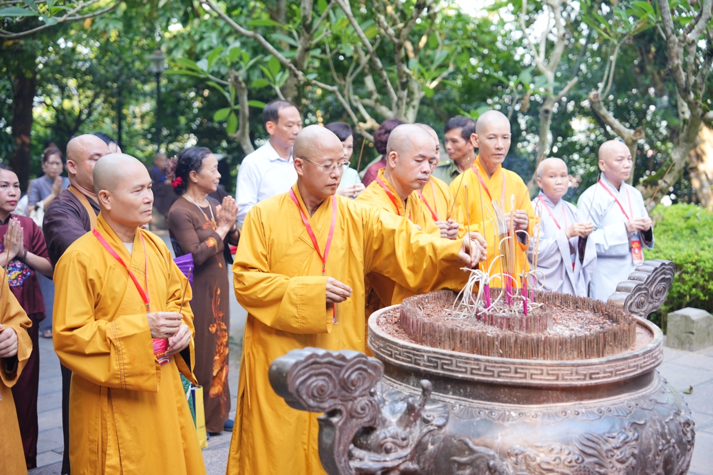 Phú Thọ: Trang nghiêm dâng hương tại Đền Hùng, tưởng niệm các Anh hùng liệt sĩ trước thềm Đại hội Phật giáo tỉnh lần thứ I, nhiệm kỳ 2026-2031 - ảnh 15
