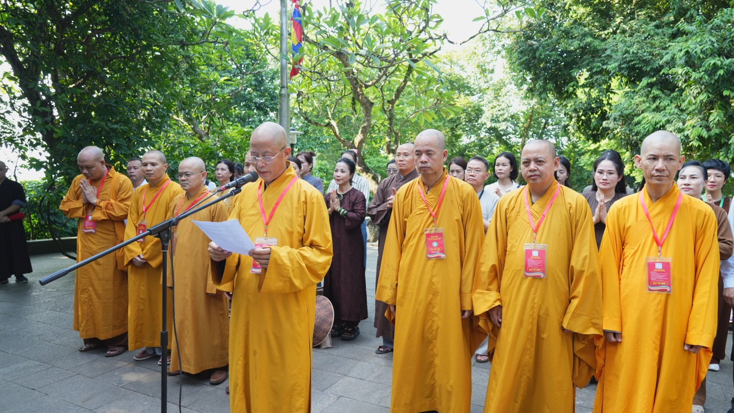 Phú Thọ: Trang nghiêm dâng hương tại Đền Hùng, tưởng niệm các Anh hùng liệt sĩ trước thềm Đại hội Phật giáo tỉnh lần thứ I, nhiệm kỳ 2026-2031 - ảnh 2
