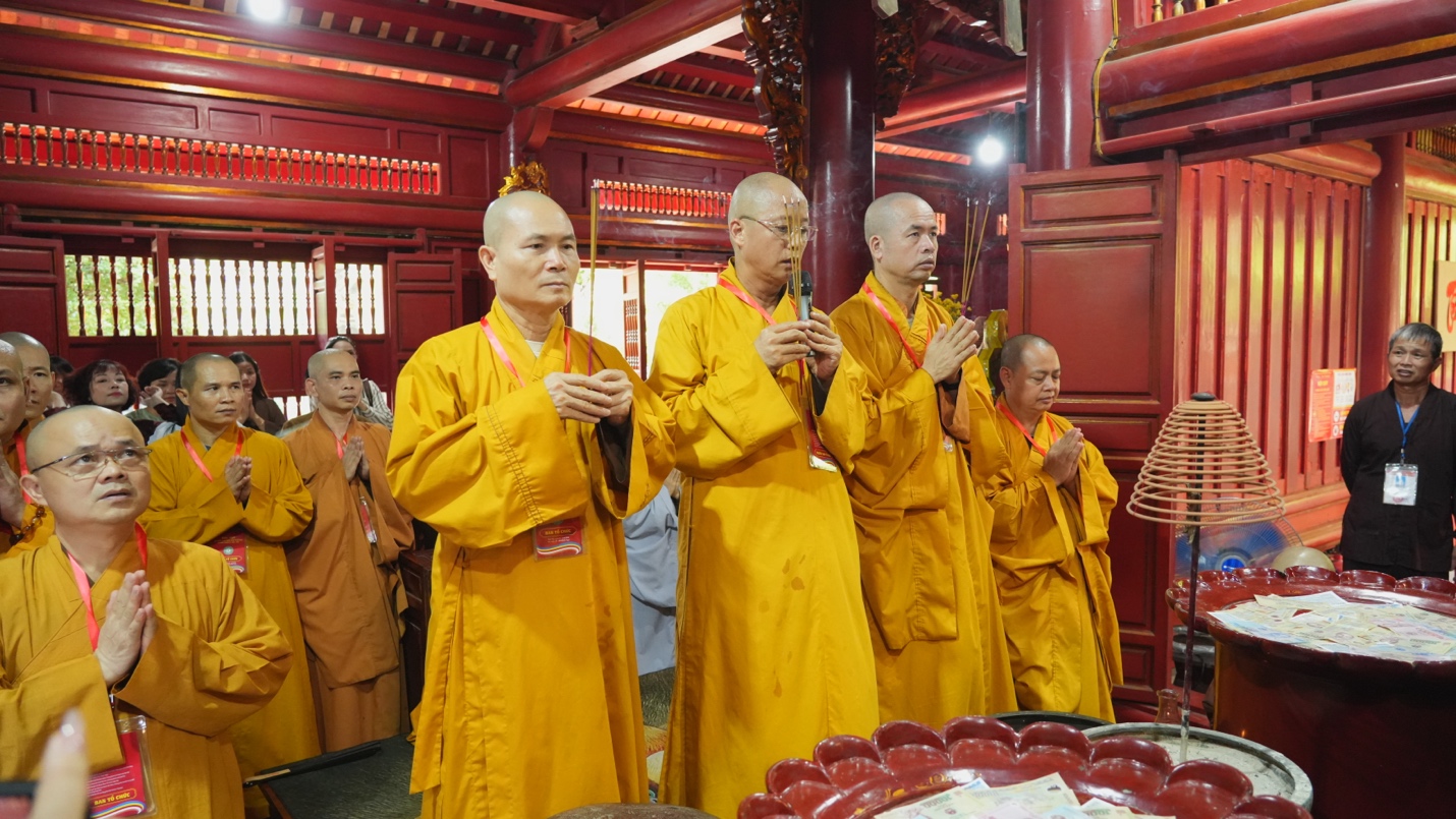 Phú Thọ: Trang nghiêm dâng hương tại Đền Hùng, tưởng niệm các Anh hùng liệt sĩ trước thềm Đại hội Phật giáo tỉnh lần thứ I, nhiệm kỳ 2026-2031 - ảnh 44