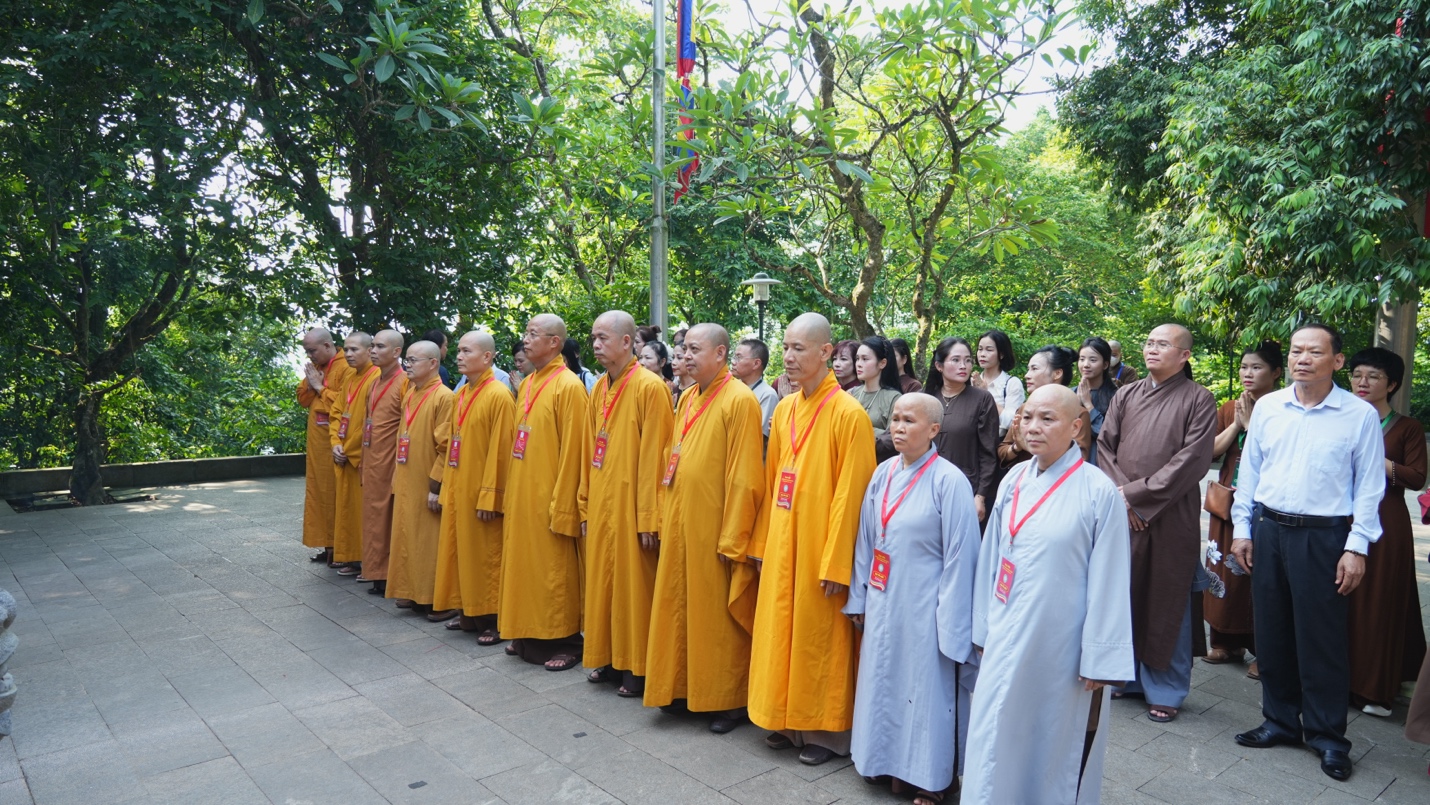 Phú Thọ: Trang nghiêm dâng hương tại Đền Hùng, tưởng niệm các Anh hùng liệt sĩ trước thềm Đại hội Phật giáo tỉnh lần thứ I, nhiệm kỳ 2026-2031 - ảnh 47