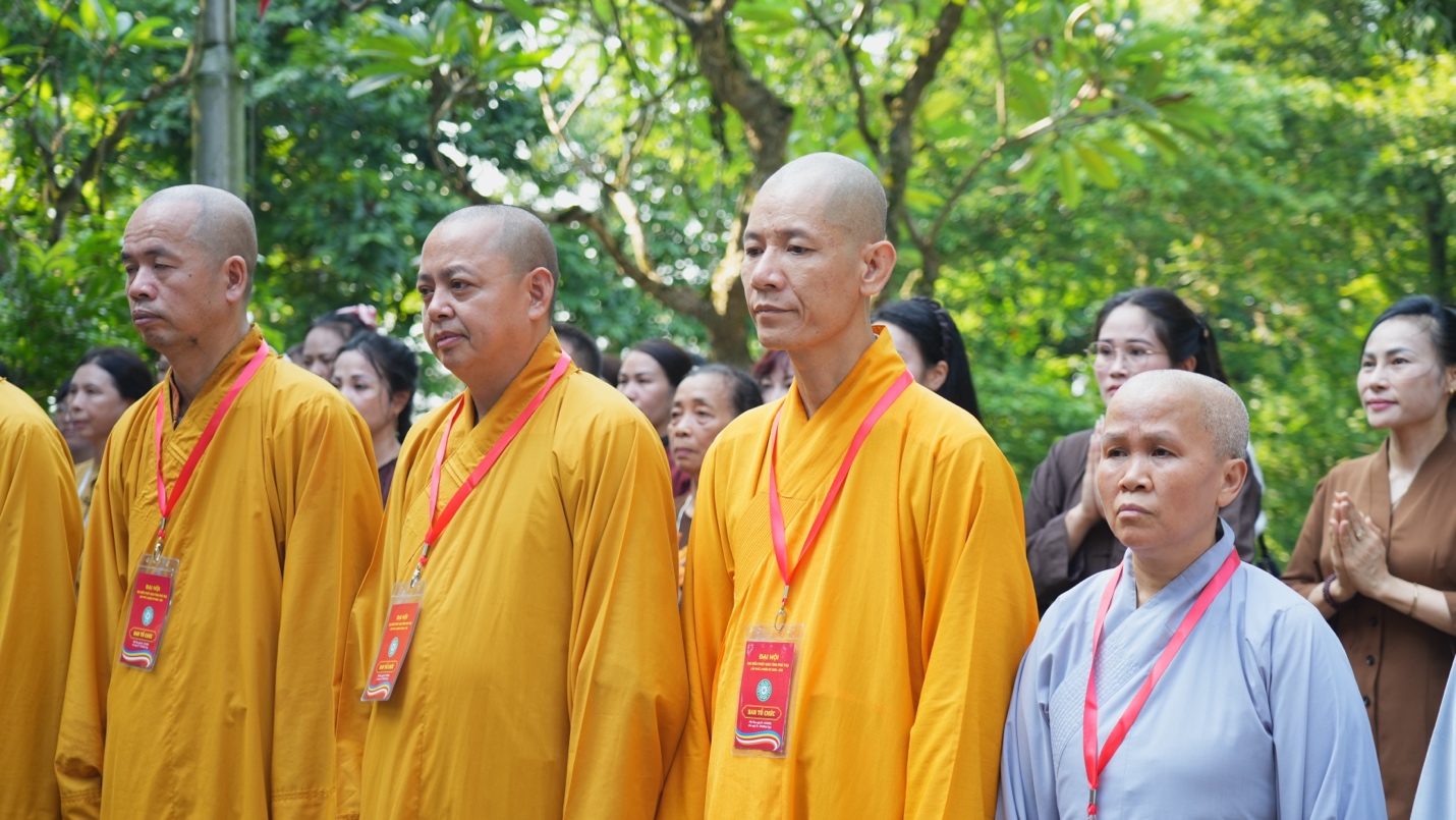 Phú Thọ: Trang nghiêm dâng hương tại Đền Hùng, tưởng niệm các Anh hùng liệt sĩ trước thềm Đại hội Phật giáo tỉnh lần thứ I, nhiệm kỳ 2026-2031 - ảnh 49