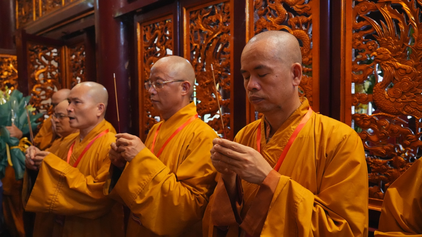 Phú Thọ: Trang nghiêm dâng hương tại Đền Hùng, tưởng niệm các Anh hùng liệt sĩ trước thềm Đại hội Phật giáo tỉnh lần thứ I, nhiệm kỳ 2026-2031 - ảnh 54