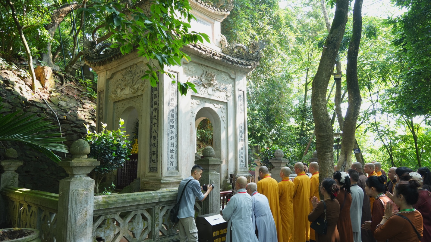 Phú Thọ: Trang nghiêm dâng hương tại Đền Hùng, tưởng niệm các Anh hùng liệt sĩ trước thềm Đại hội Phật giáo tỉnh lần thứ I, nhiệm kỳ 2026-2031 - ảnh 59