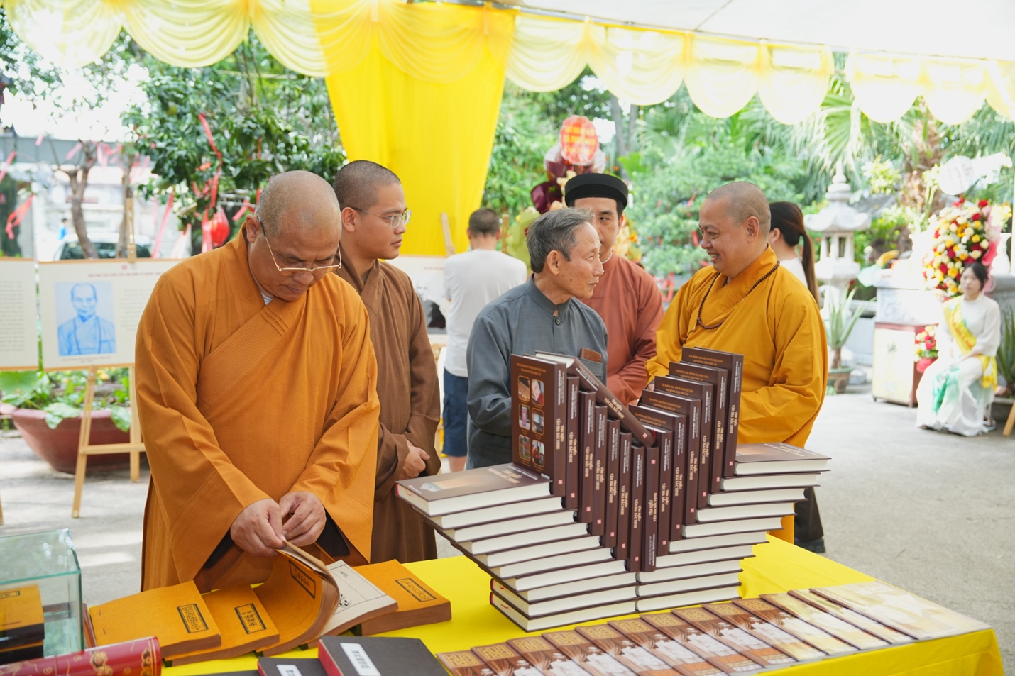 Ra mắt Trung tâm Nghiên cứu và Bảo tồn Di sản Văn hóa Phật giáo Bắc Truyền - ảnh 31