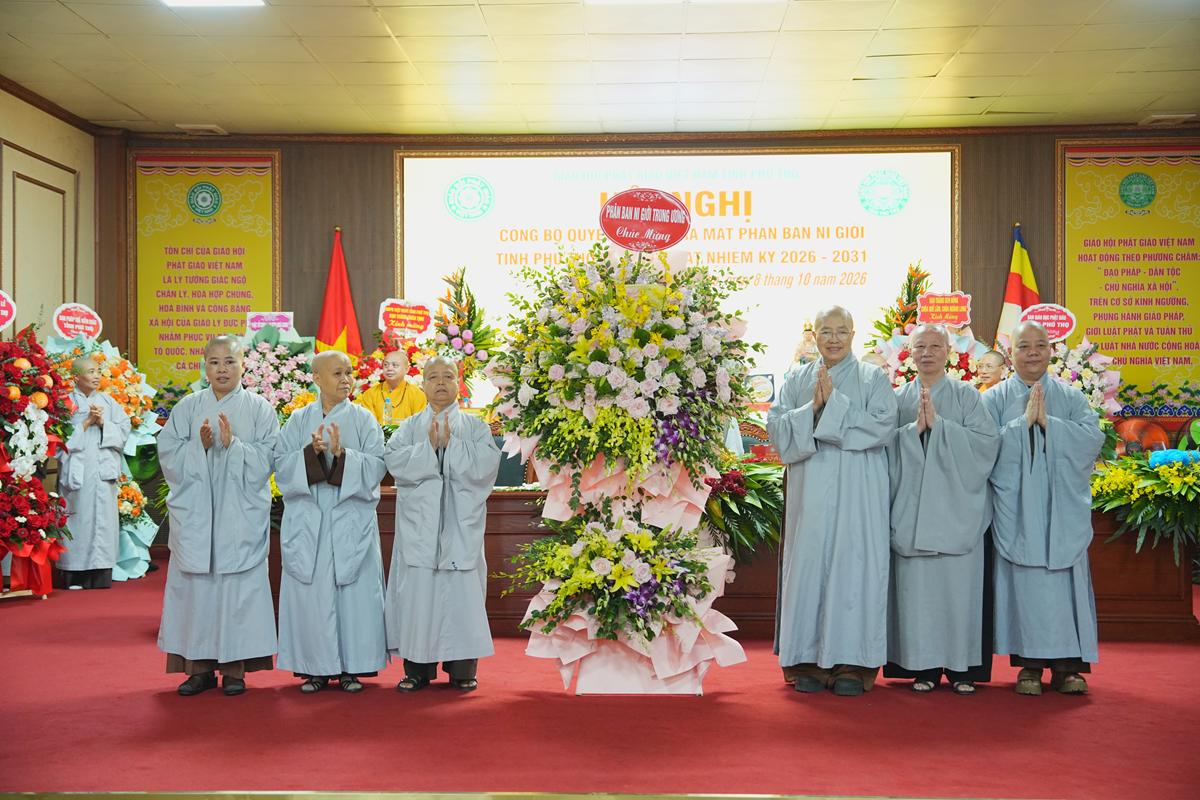 Phú Thọ: Hội nghị công bố quyết định và ra mắt Phân ban Ni giới GHPGVN tỉnh nhiệm kỳ 2026 - ảnh 31
