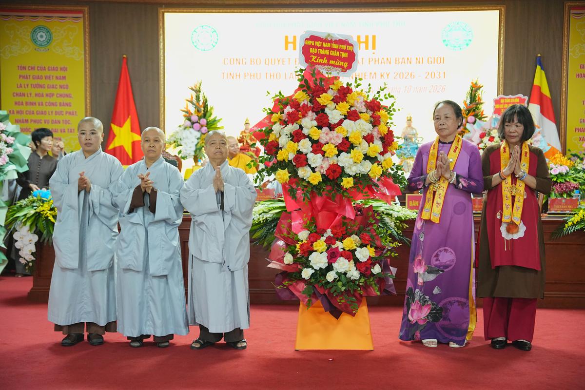 Phú Thọ: Hội nghị công bố quyết định và ra mắt Phân ban Ni giới GHPGVN tỉnh nhiệm kỳ 2026 - ảnh 40